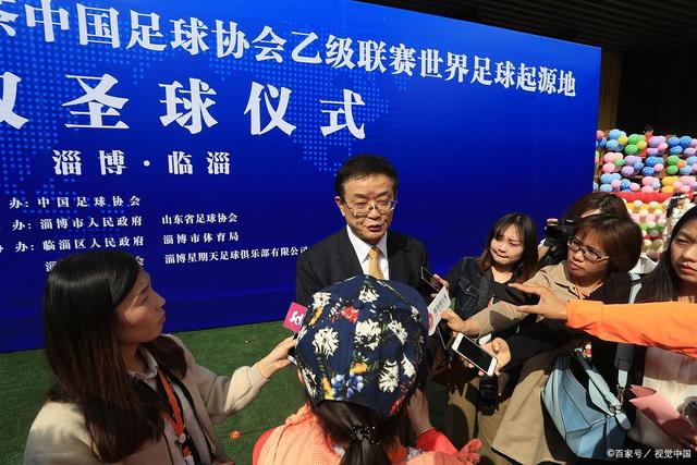 关晓彤啤酒节“走光”风波：责任该由谁承担